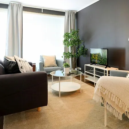 Spacious For 4 In Vuosaari