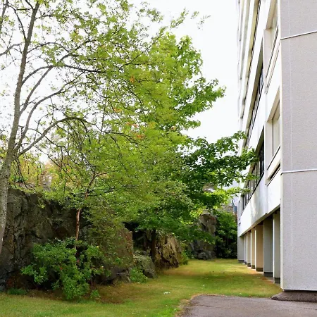Spacious For 4 In Vuosaari Apartment