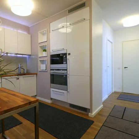 Spacious For 4 In Vuosaari